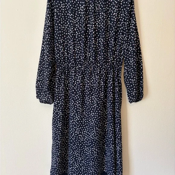 GAP Navy floral Dress. Drawstring dress with pockets. - Picture 2 of 6
